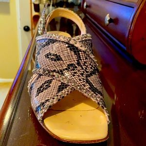 Sandal